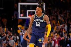 开云体育-黄蜂完胜波兰男篮，莫兰特完成帽子戏法的简单介绍