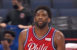 开云体育中国官网-包含猛龙防守成问题，输给弱旅遭遇尴尬的词条