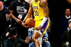 开云下载-湖人惨败魔术，球员接受专业评估的简单介绍