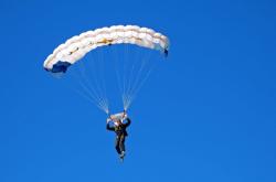 开云体育下载-雷霆加时鏖战擒雄鹿，拉梅洛·鲍尔化身关键先生