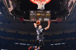 开云体育APP下载-辽篮轻取天山，伦纳德式统治力闪耀赛场