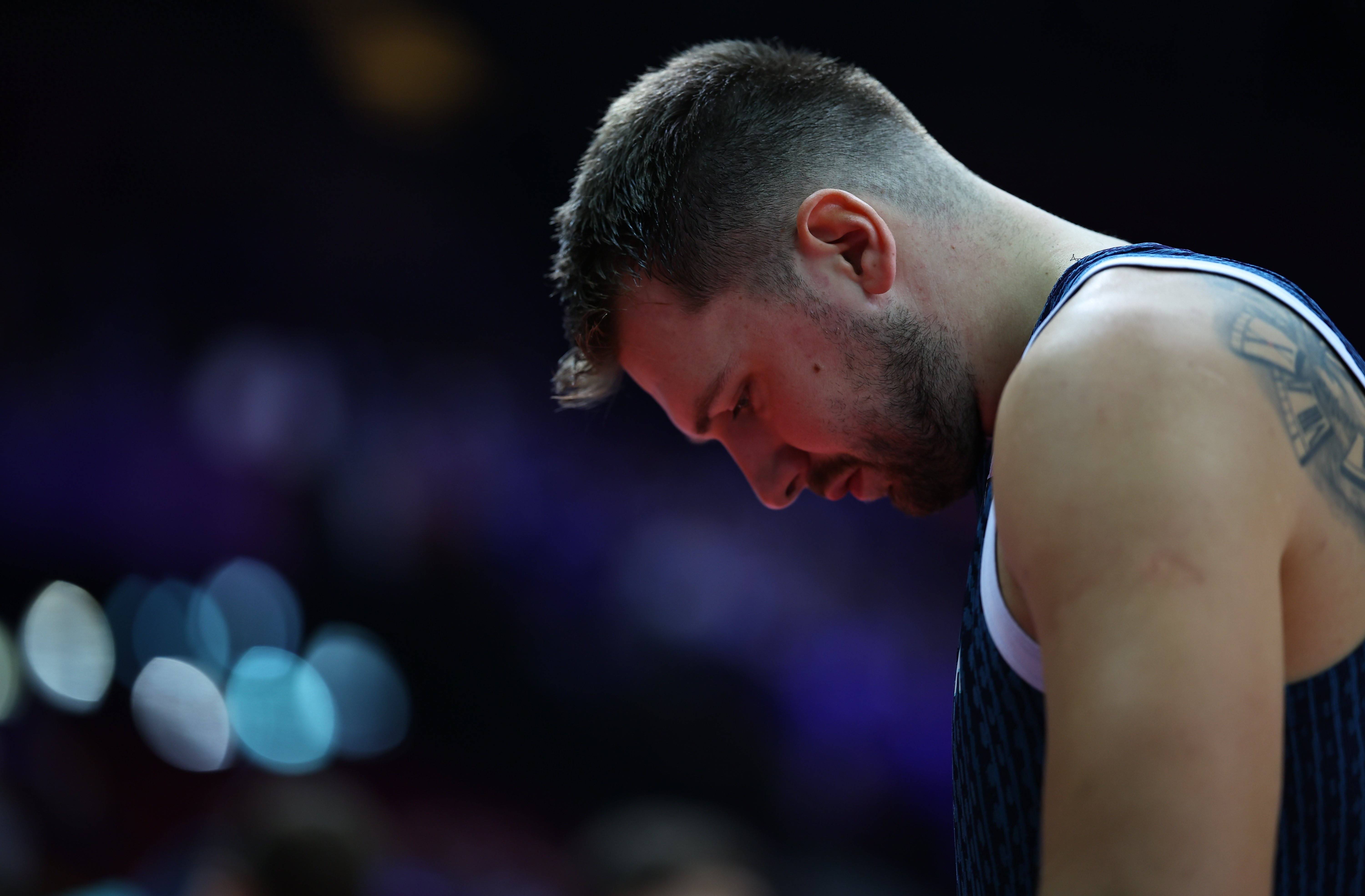 美国男篮血洗热火B队，东契奇高光表现