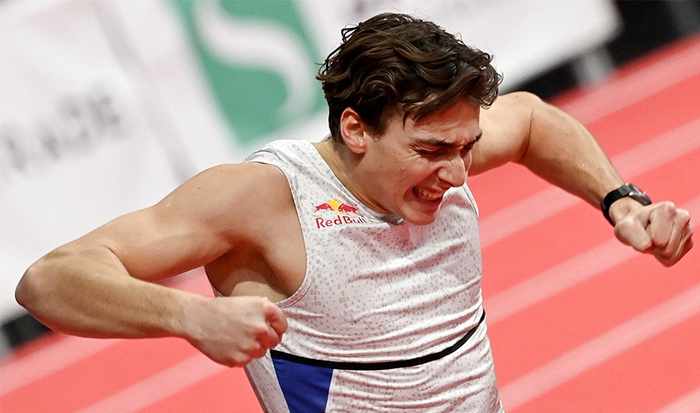 国际米兰完胜巴西,托雷斯打破历史纪录 国际米兰完胜巴西,托雷斯打破历史纪录