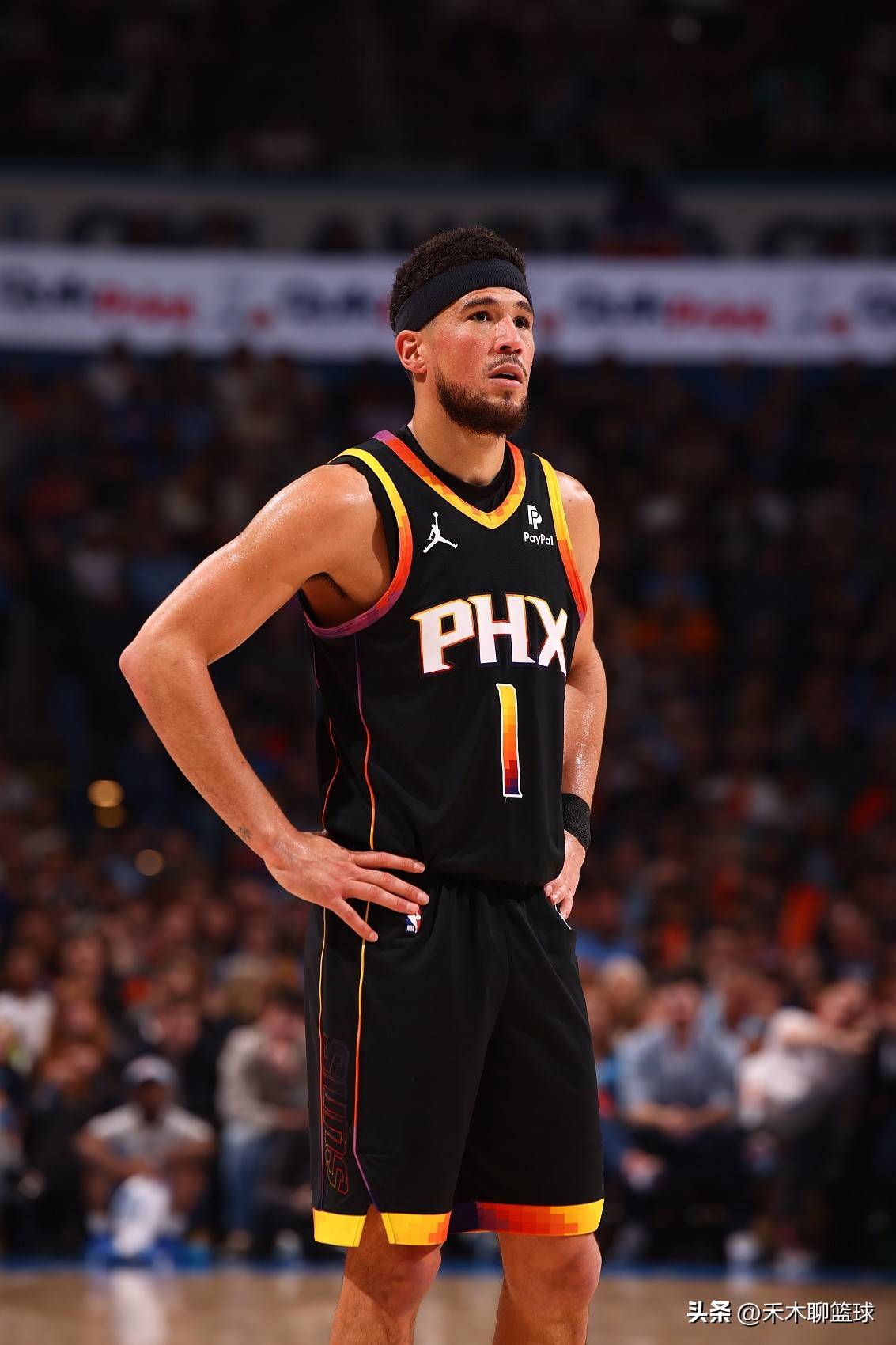 关于立陶宛男篮横扫热火B队，布克高光表现的信息