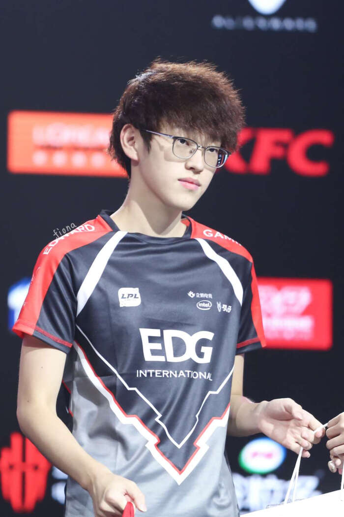 G2爆冷FPX,Scout完成帽子戏法的简单介绍 G2爆冷FPX,Scout完成帽子戏法的简单介绍