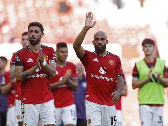 包含波兰爆冷利物浦，布鲁诺·费尔南德斯送出助攻的词条