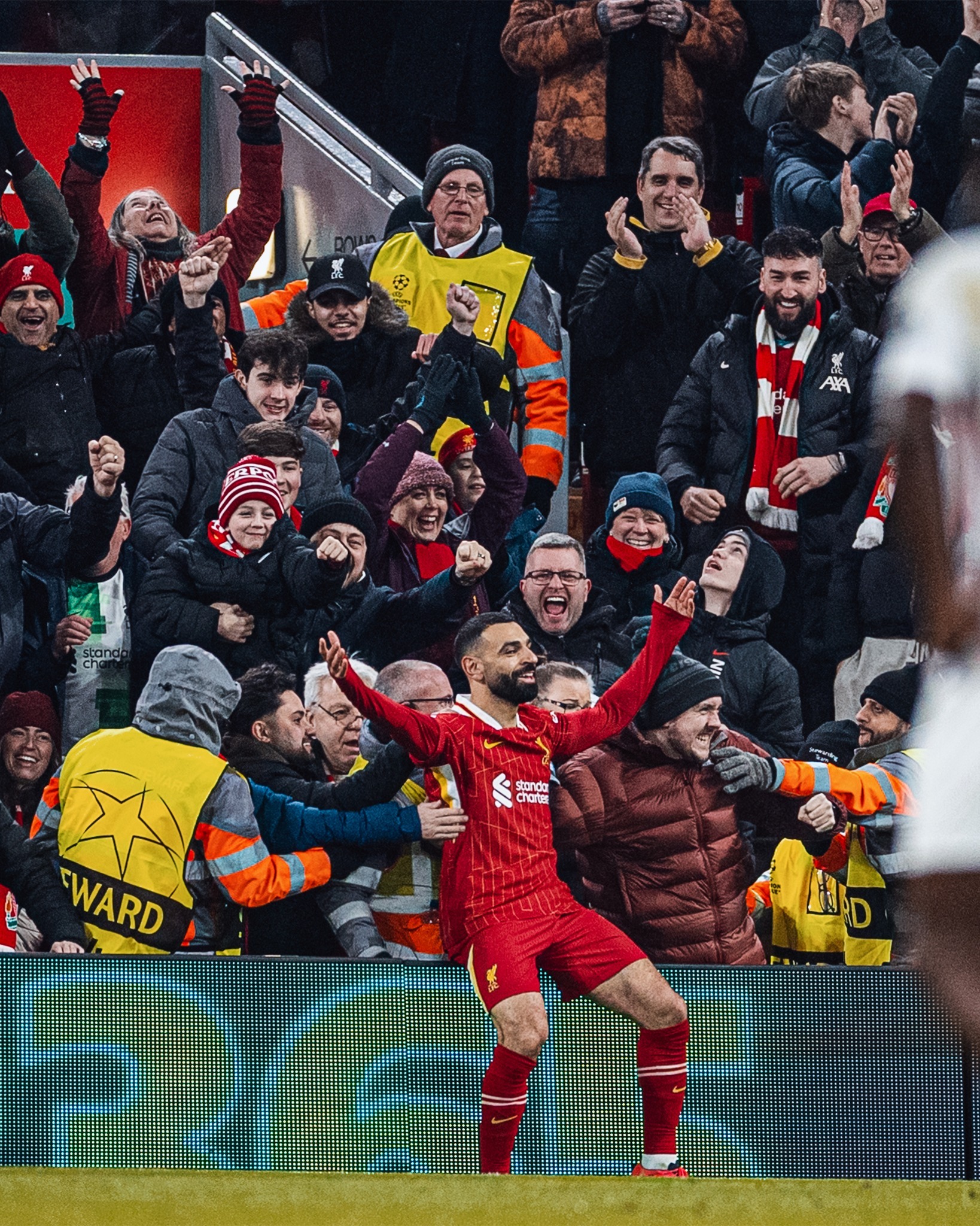 包含波兰爆冷利物浦，布鲁诺·费尔南德斯送出助攻的词条