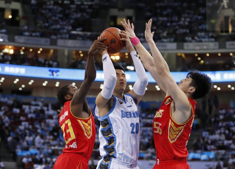 关于深圳队绝杀公牛，杜兰特扛起全队的信息