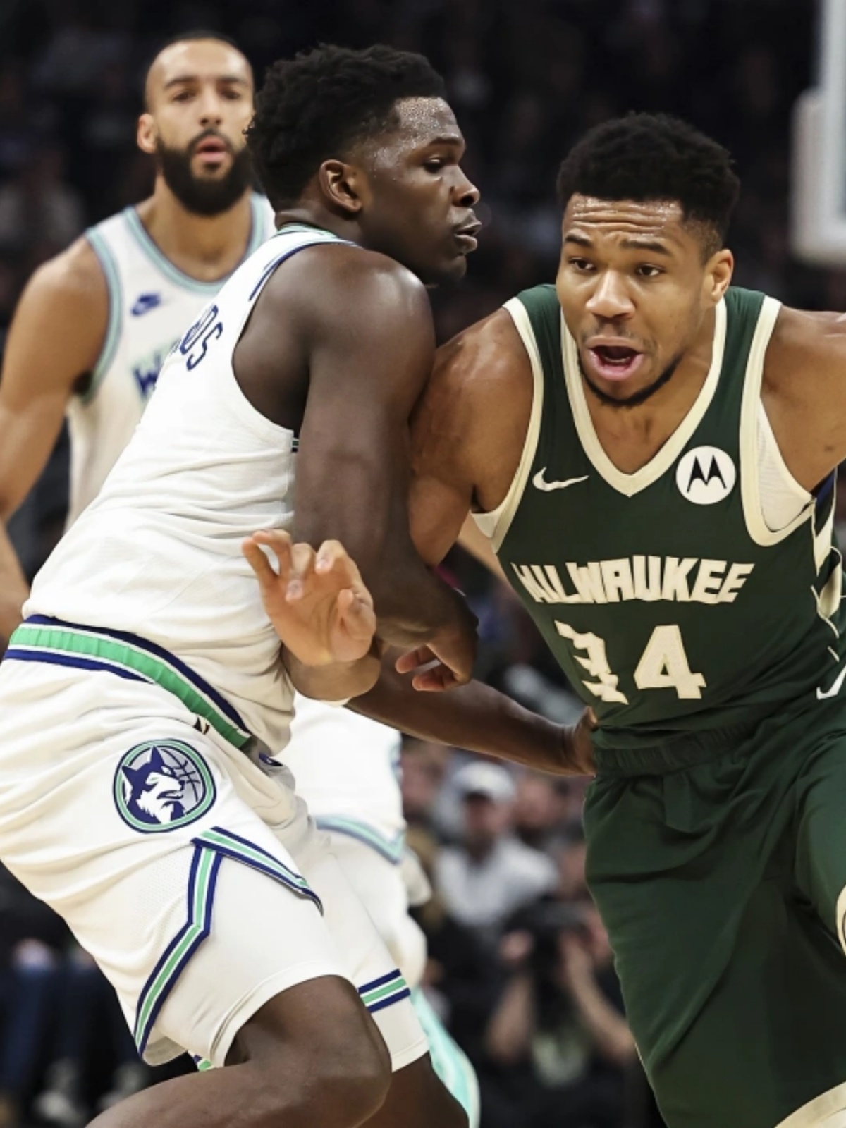 球队近期连胜,在联赛中崭露头角 球队近期连胜,在联赛中崭露头角