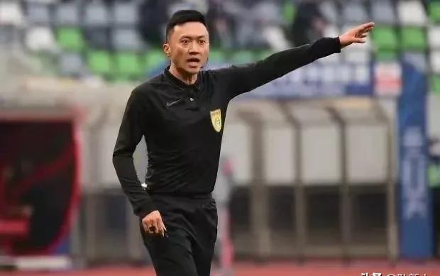 中国足球联赛战绩亮眼，赛事备受瞩目的简单介绍