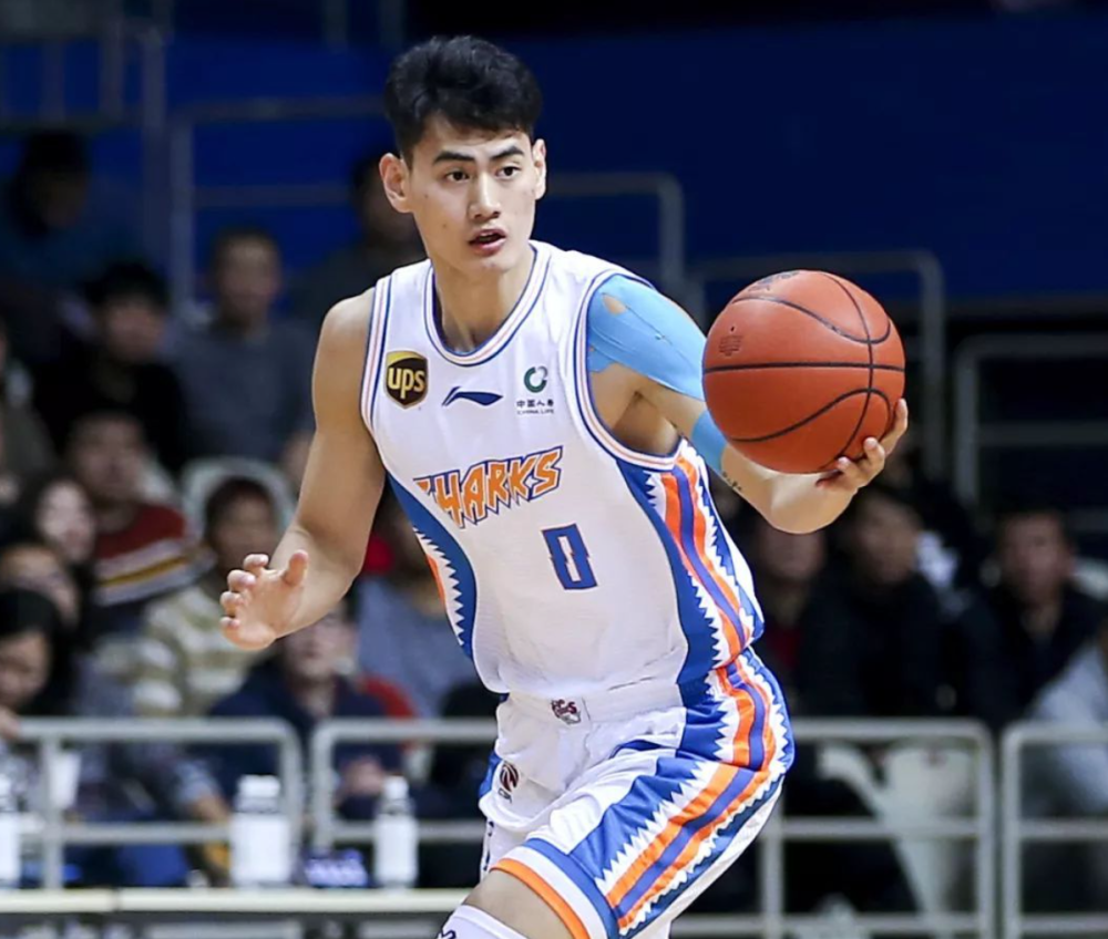 潔希贝尔成功续约，祝愿球队取得好成绩的简单介绍