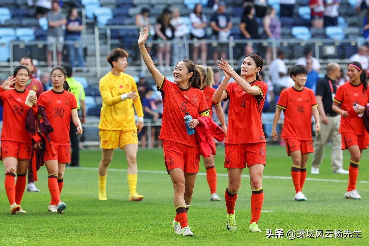 包含体育界的风云变换：女足运动员勇夺冠军的词条