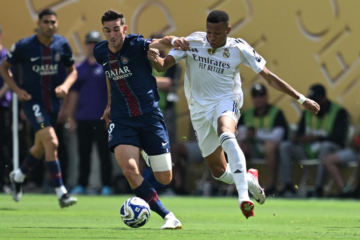 关于巴黎圣日耳曼球员技压全场，取得横扫胜利的信息