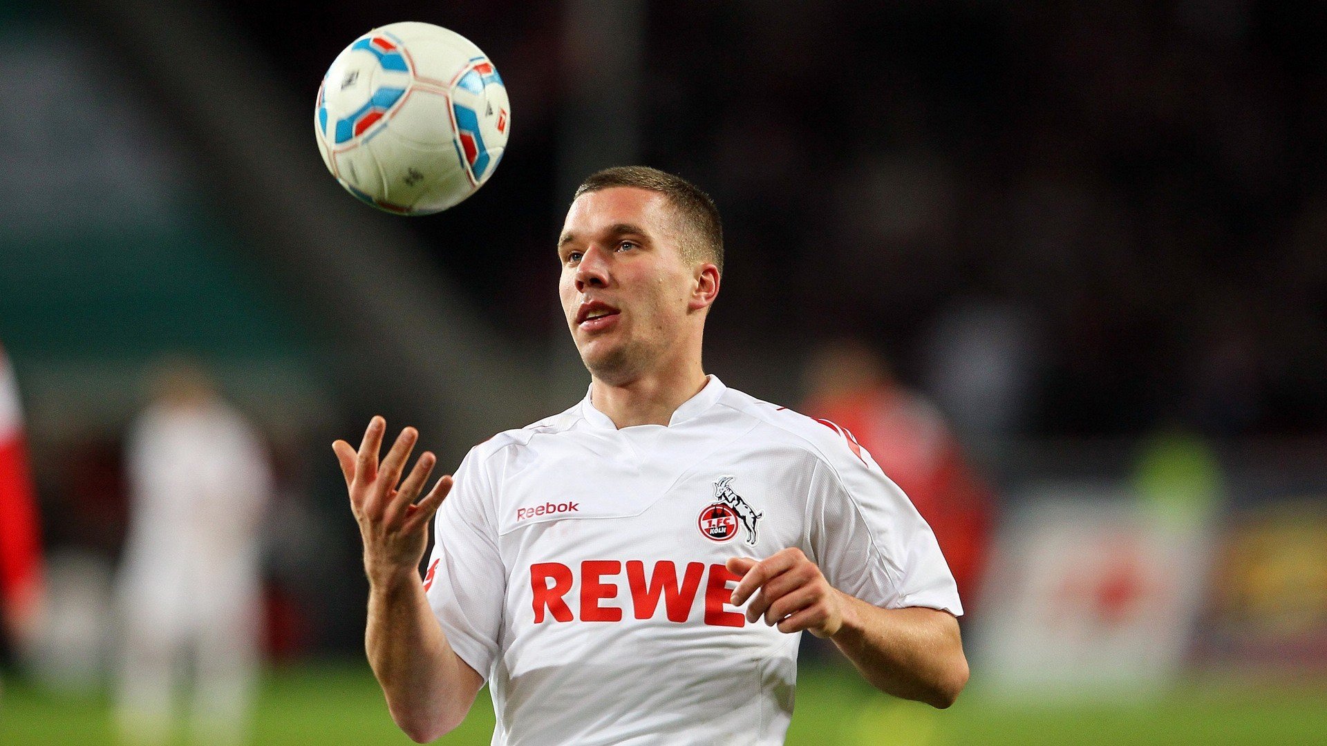 赛道上的孤勇者,汉密尔顿扛起全队,迈凯伦完胜阿斯顿马丁